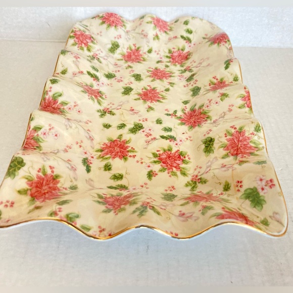 Rectangular platter with scaling edges floral pink serving platter - Picture 3 of 7